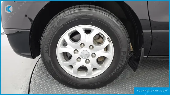 HYUNDAI STAREX 12-SEATER WAGON