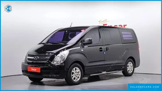HYUNDAI STAREX 5-SEATER VAN
