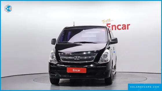 HYUNDAI STAREX 5-SEATER VAN