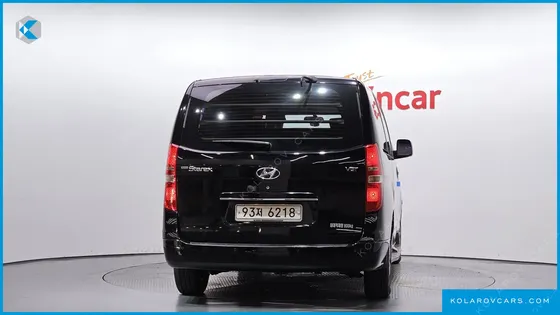 HYUNDAI STAREX 5-SEATER VAN