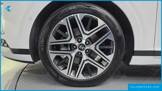HYUNDAI GRANDEUR 2,5 GASOLINE 2WD