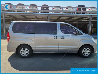 HYUNDAI STAREX 12-SEATER WAGON