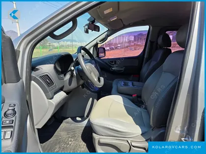 HYUNDAI STAREX 12-SEATER WAGON