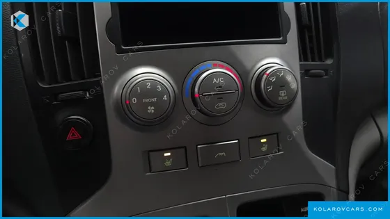 HYUNDAI STAREX 5-SEATER VAN