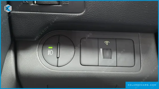 HYUNDAI STAREX 5-SEATER VAN