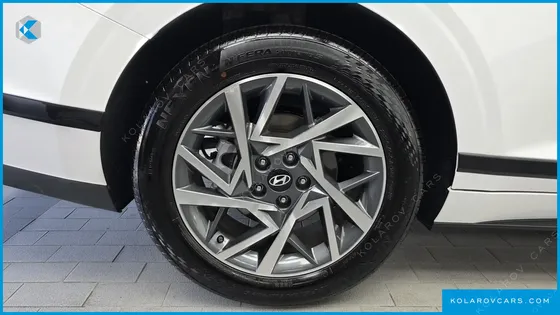 HYUNDAI GRANDEUR 2,5 GASOLINE 2WD