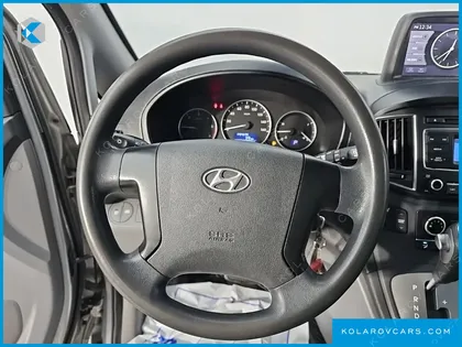 HYUNDAI STAREX 12-SEATER WAGON