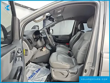HYUNDAI STAREX 12-SEATER WAGON