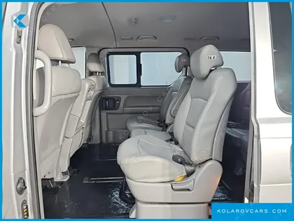 HYUNDAI STAREX 12-SEATER WAGON