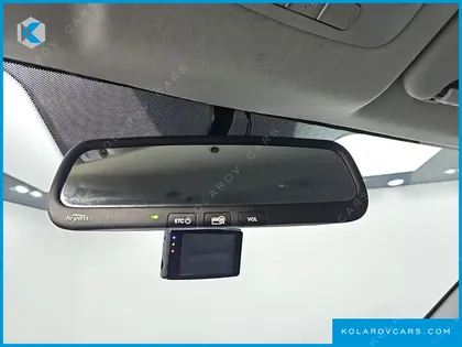 HYUNDAI STAREX 12-SEATER WAGON