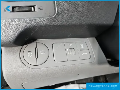 HYUNDAI STAREX 12-SEATER WAGON