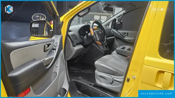 HYUNDAI STAREX 12-SEATER WAGON