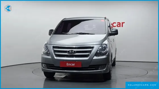 HYUNDAI STAREX 5-SEATER VAN