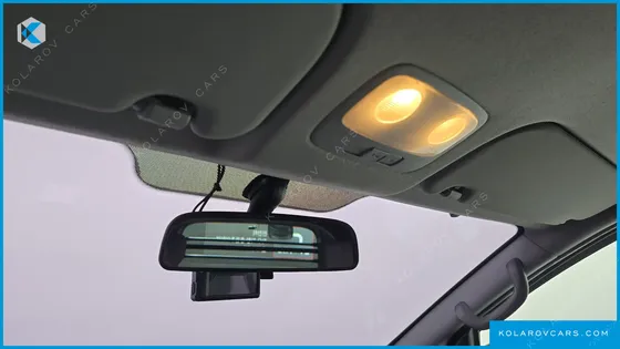 HYUNDAI STAREX 5-SEATER VAN
