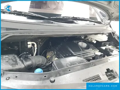 HYUNDAI STAREX 12-SEATER WAGON