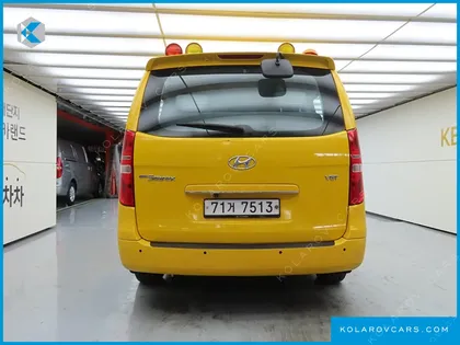 HYUNDAI STAREX GUARD CAR OF CHILDREN
