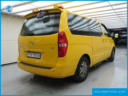 HYUNDAI STAREX GUARD CAR OF CHILDREN