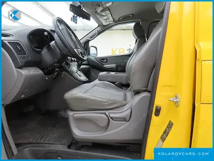 HYUNDAI STAREX GUARD CAR OF CHILDREN