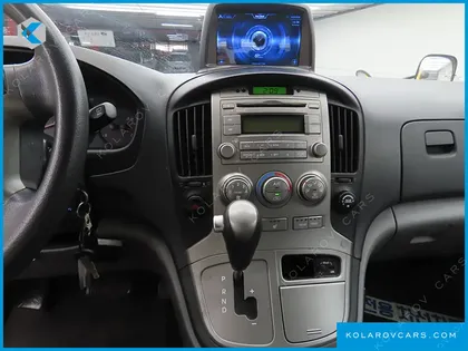 HYUNDAI STAREX GUARD CAR OF CHILDREN