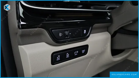 KIA CARNIVAL HEV 7-SEATER X LINE
