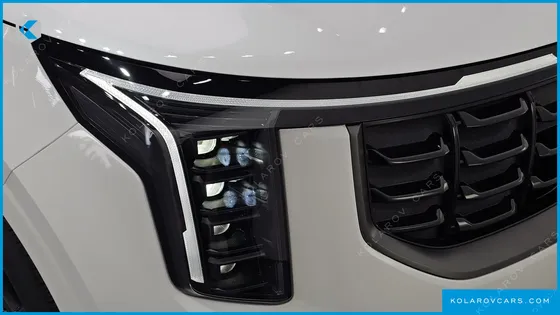 KIA CARNIVAL HEV 7-SEATER X LINE