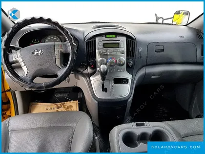 HYUNDAI STAREX GUARD CAR OF CHILDREN