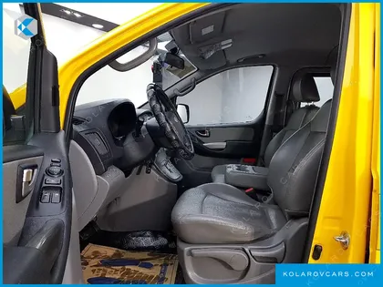 HYUNDAI STAREX GUARD CAR OF CHILDREN