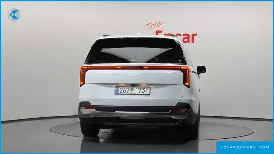 KIA CARNIVAL DIESEL 7-SEATER OUTDOOR