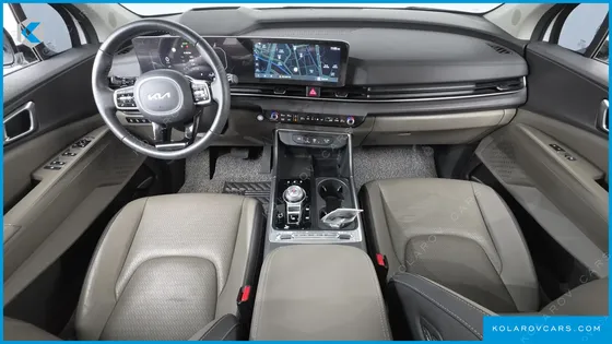 KIA CARNIVAL DIESEL 7-SEATER OUTDOOR