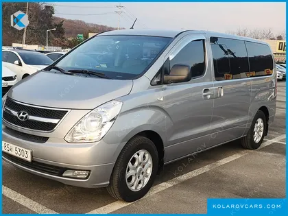 HYUNDAI STAREX 5-SEATER VAN