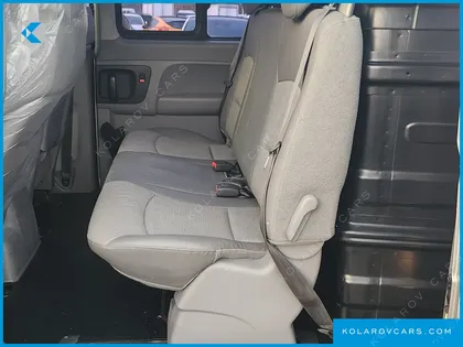HYUNDAI STAREX 5-SEATER VAN