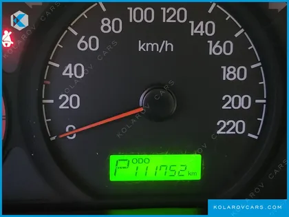 HYUNDAI STAREX 5-SEATER VAN
