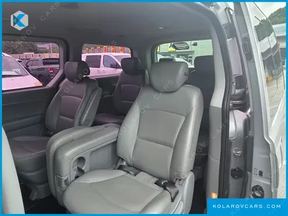 HYUNDAI STAREX 12-SEATER WAGON