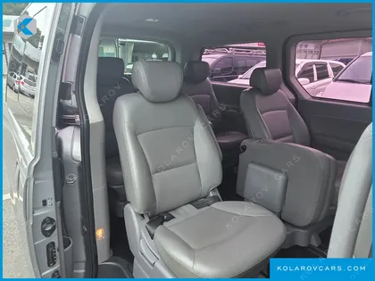 HYUNDAI STAREX 12-SEATER WAGON