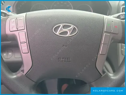 HYUNDAI STAREX 12-SEATER WAGON