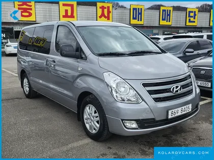 HYUNDAI STAREX 5-SEATER VAN