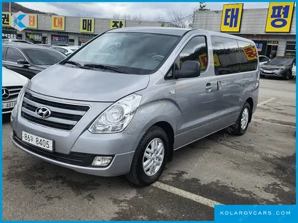 HYUNDAI STAREX 5-SEATER VAN