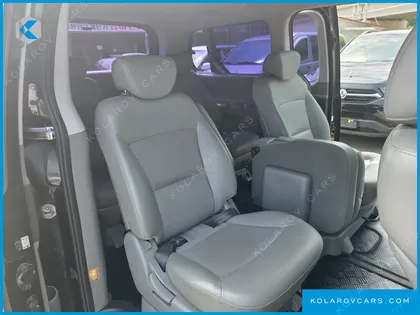 HYUNDAI STAREX 12-SEATER WAGON
