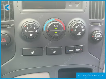 HYUNDAI STAREX 12-SEATER WAGON