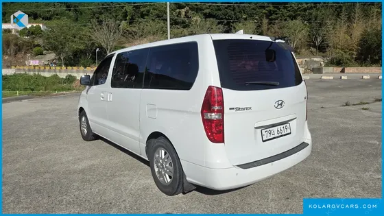 HYUNDAI STAREX 12-SEATER WAGON