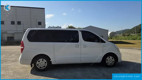 HYUNDAI STAREX 12-SEATER WAGON