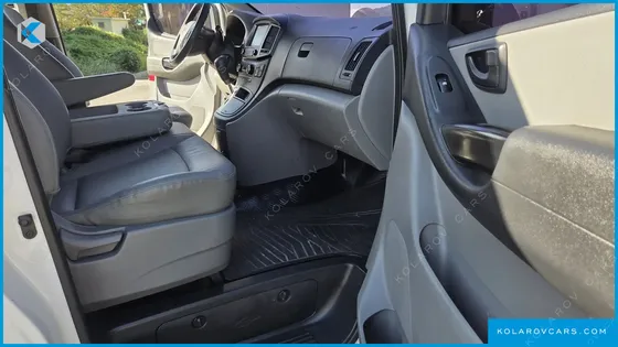 HYUNDAI STAREX 12-SEATER WAGON