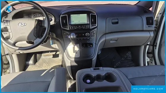 HYUNDAI STAREX 12-SEATER WAGON
