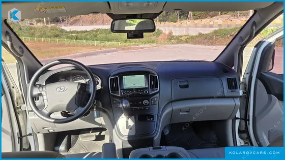 HYUNDAI STAREX 12-SEATER WAGON