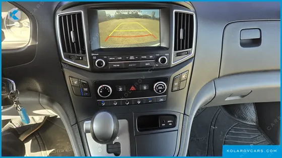 HYUNDAI STAREX 12-SEATER WAGON