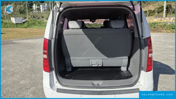 HYUNDAI STAREX 12-SEATER WAGON
