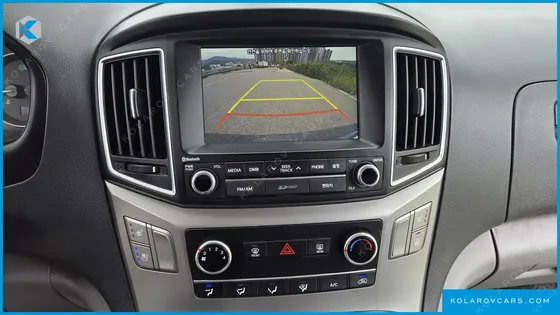 HYUNDAI STAREX 5-SEATER VAN