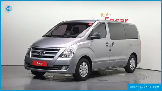 HYUNDAI STAREX 5-SEATER VAN