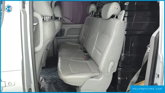 HYUNDAI STAREX 5-SEATER VAN