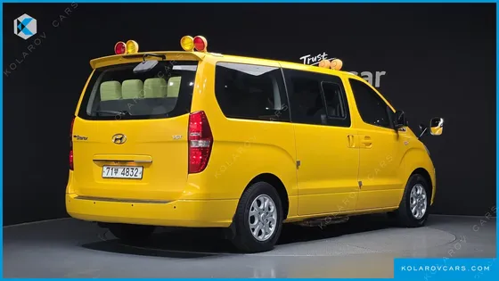 HYUNDAI STAREX GUARD CAR OF CHILDREN